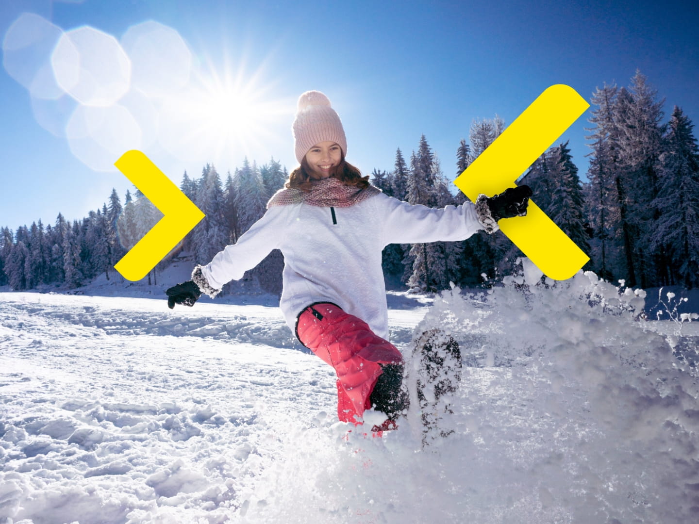 Paní na  sjezdovce na snowboardu.